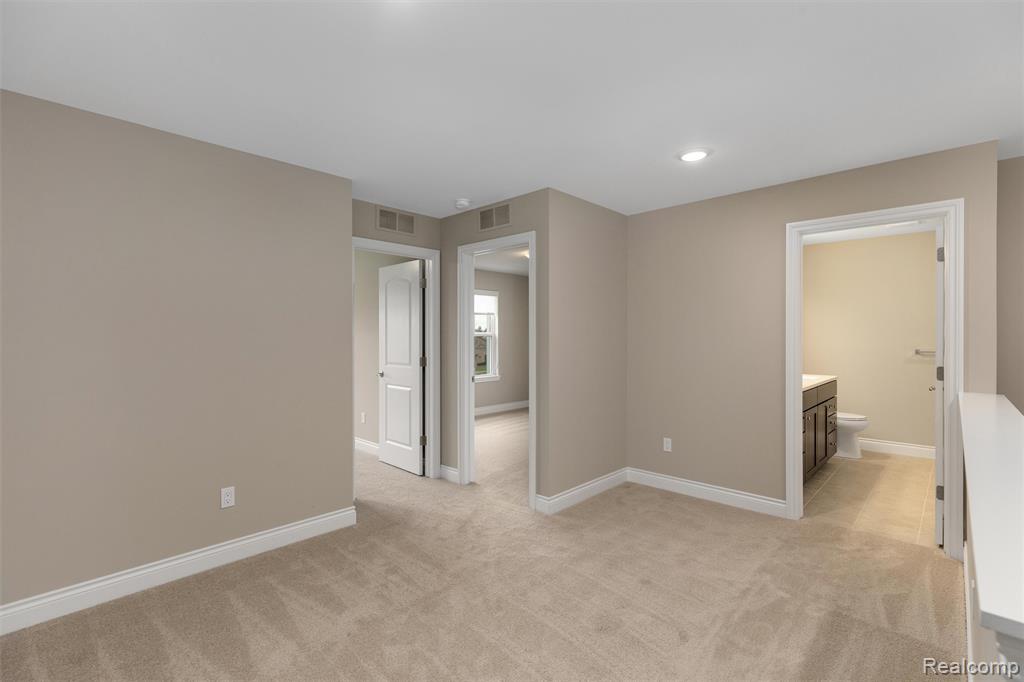807 Balmoral Ln, Troy, MI 48085 — Photo 14