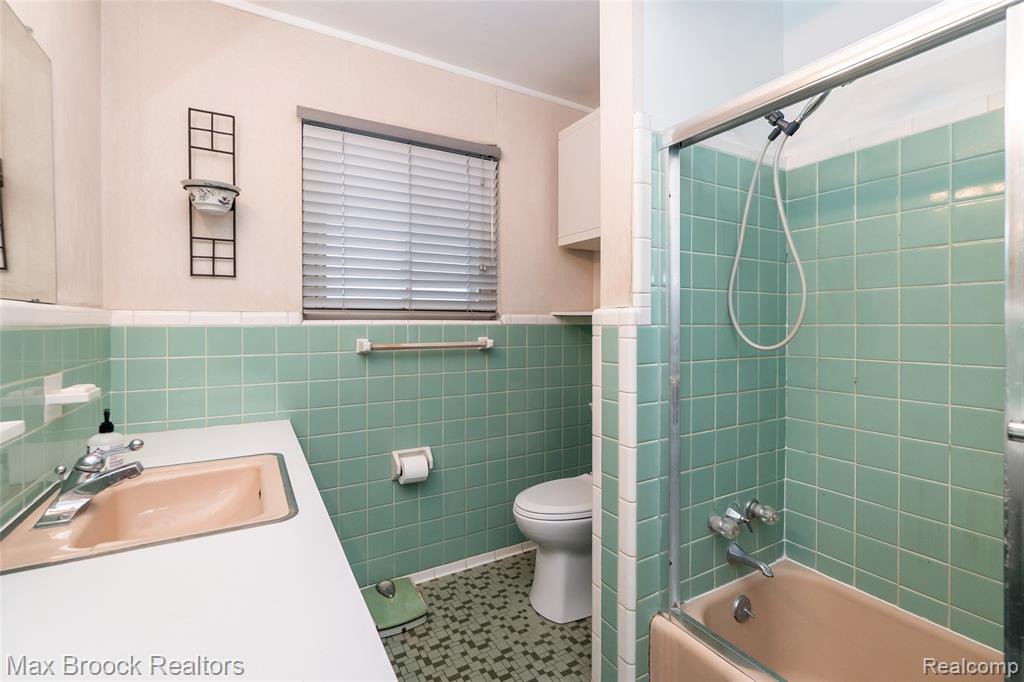 1703 Browning Avenue, Madison Heights, MI 48071 — Photo 19