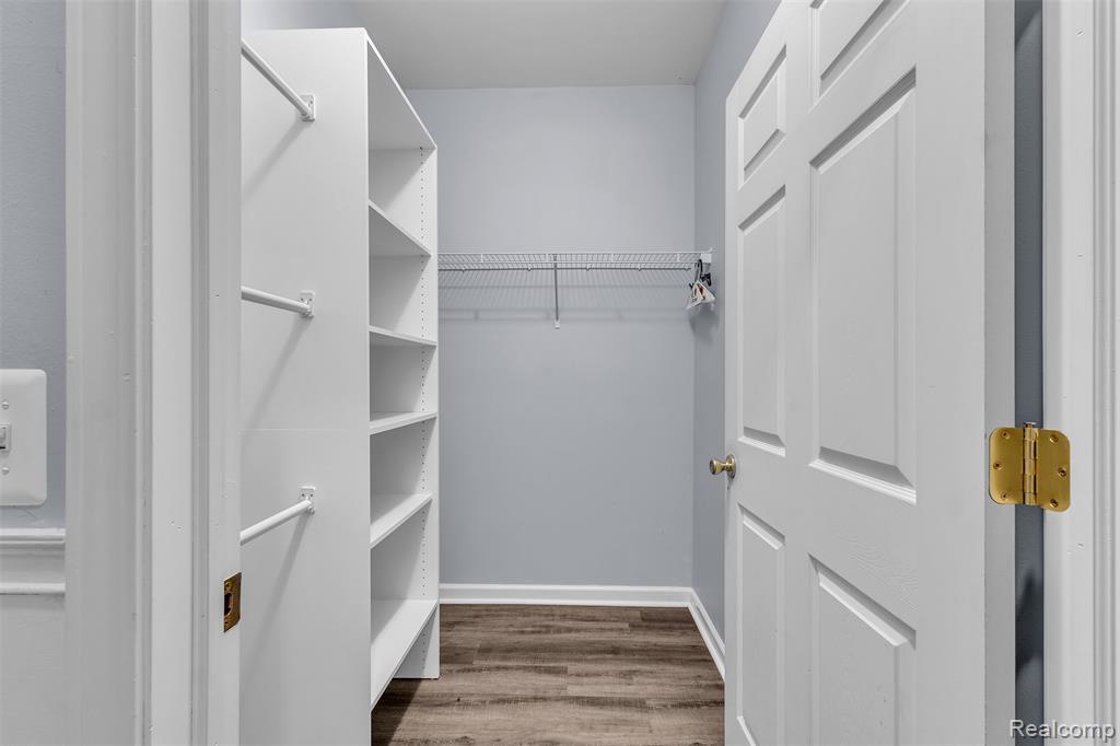 5589 TWIN OAKS Drive, Sterling Heights, MI 48314 — Photo 29