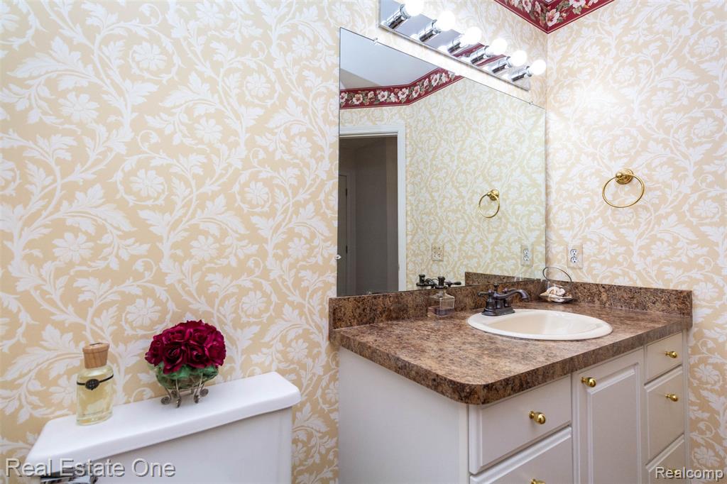7062 Foxridge Drive, Canton, MI 48187 — Photo 38