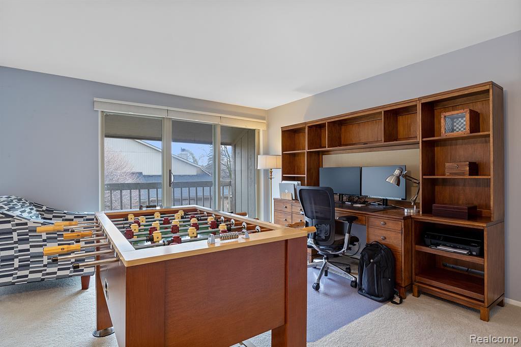 1561 S HILL Boulevard, Bloomfield Hills, MI 48304 — Photo 20