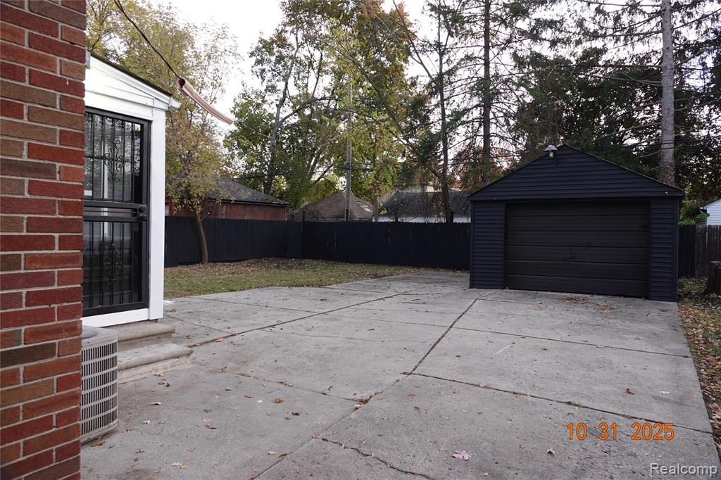 16122 Trinity Street, Detroit, MI 48219 — Photo 5