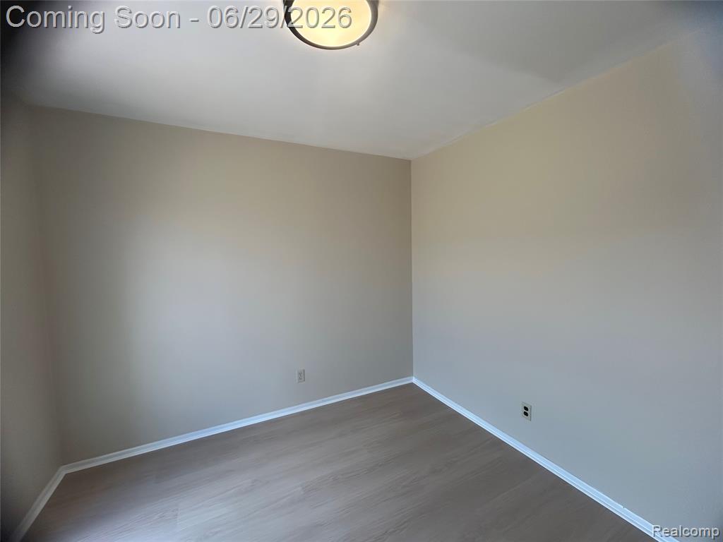 30124 Garry Avenue, Madison Heights, MI 48071 — Photo 10