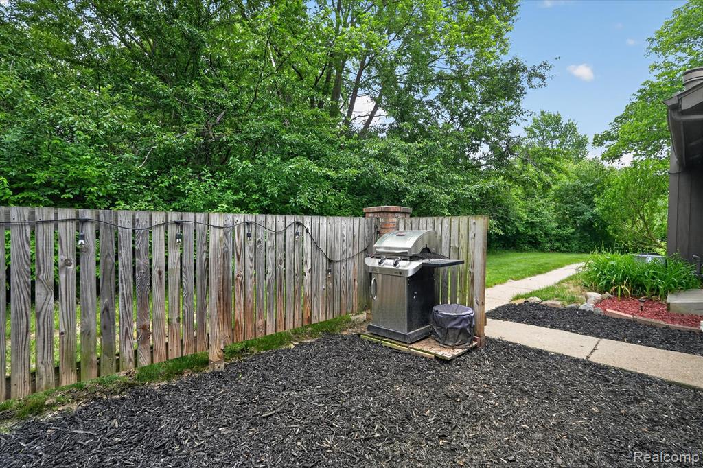 2017 Beekman Court, Flint, MI 48532 — Photo 35