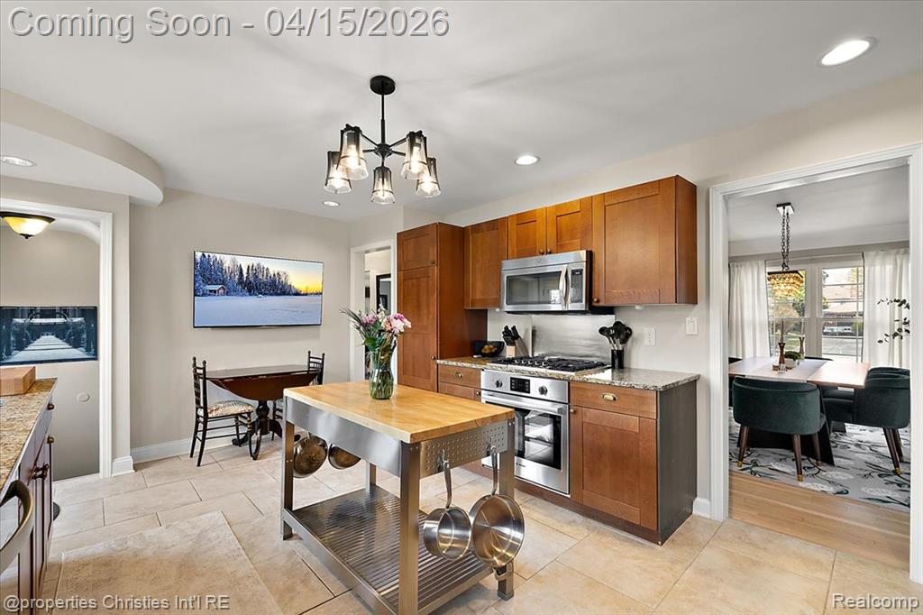 18851 Devonshire Street, Franklin, MI 48025 — Photo 17