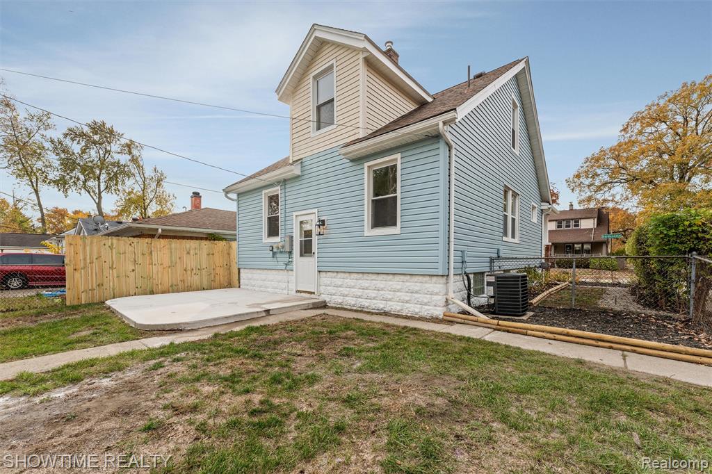 860 Gardendale Street, Ferndale, MI 48220 — Photo 29