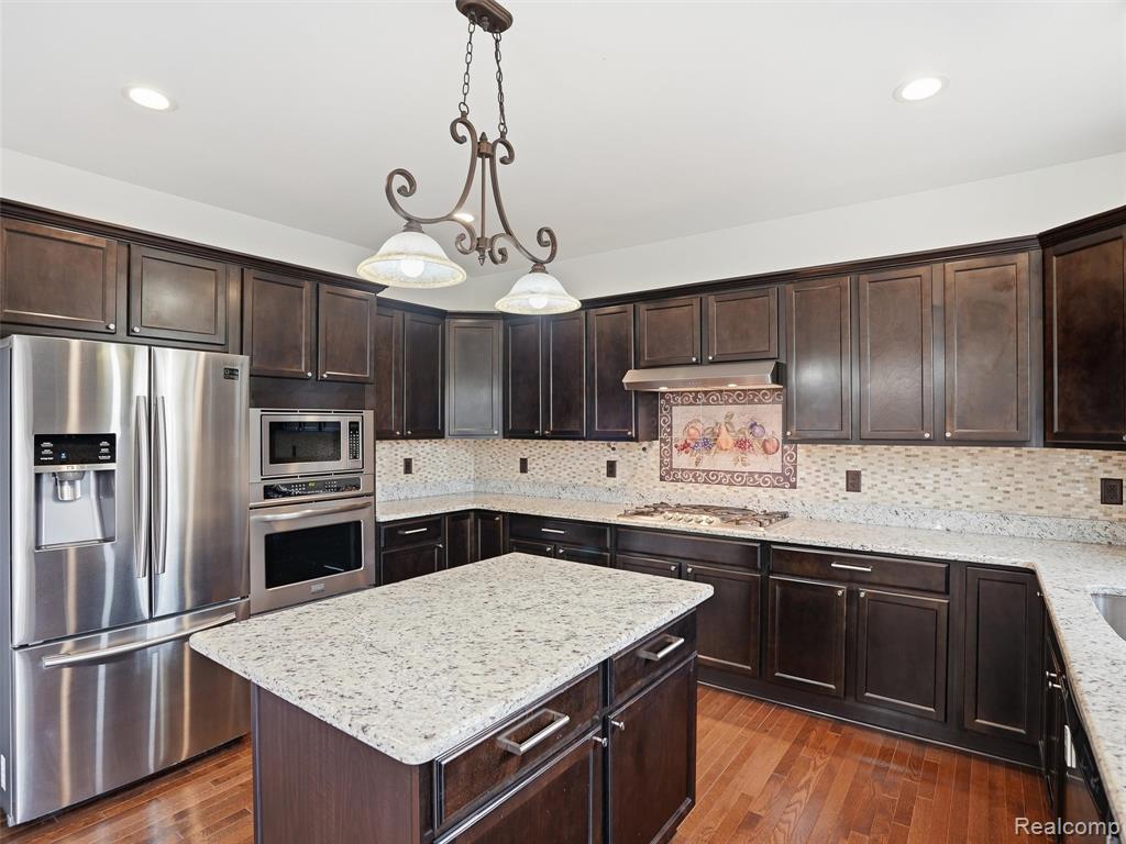 47527 Ellery Lane, Canton, MI 48187 — Photo 12