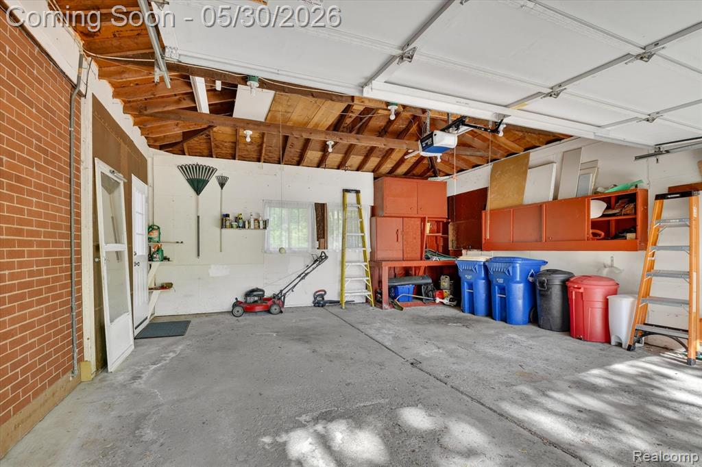 721 Robbinann Drive, Waterford, MI 48328 — Photo 35