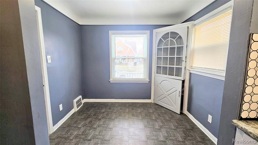 10001 Winthrop Street, Detroit, MI 48227 — Photo 5
