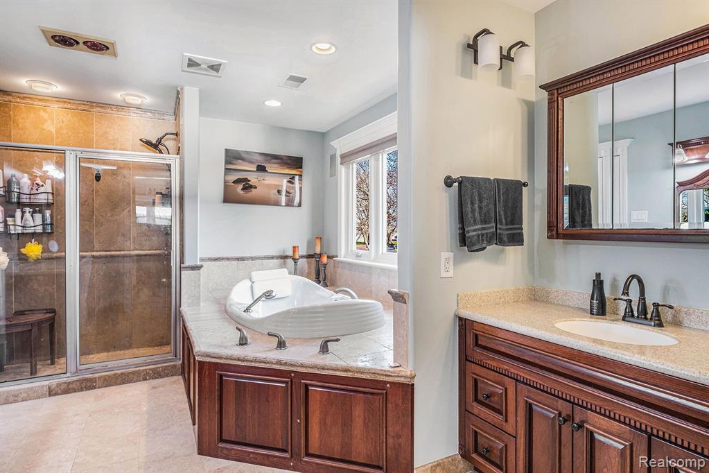 8460 WOODLAND SHORE Drive, Brighton, MI 48114 — Photo 40