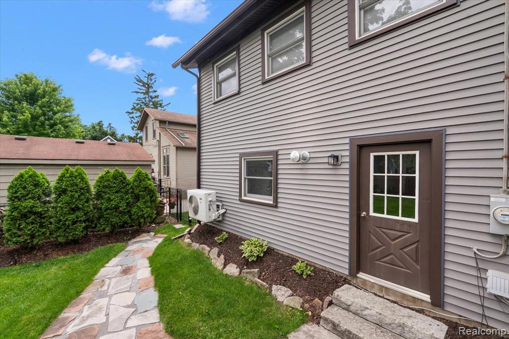 415 Yerkes Street, Northville, MI 48167 — Photo 13