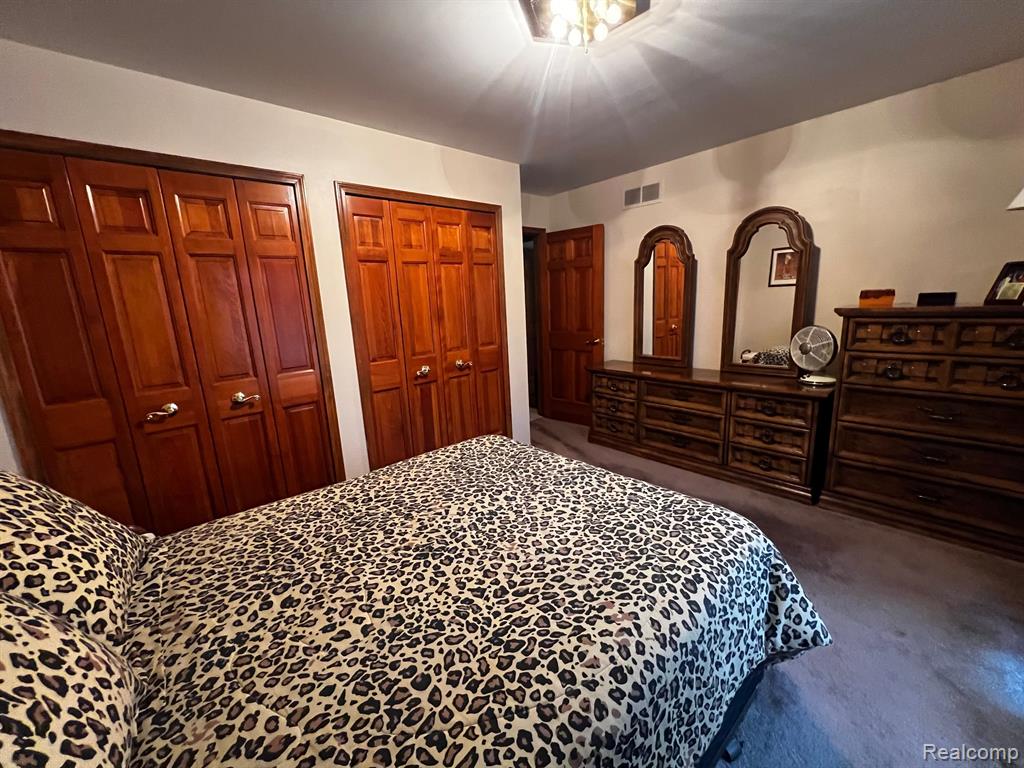 40363 DENBIGH Drive, Sterling Heights, MI 48310 — Photo 34