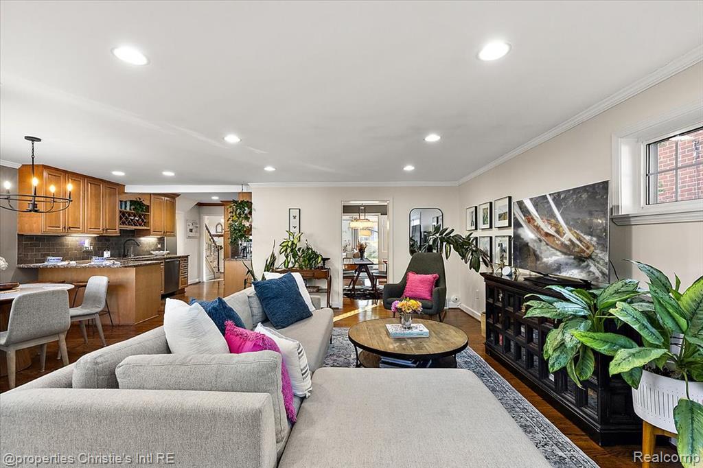 206 McKinley Avenue, Grosse Pointe Farms, MI 48236 — Photo 11