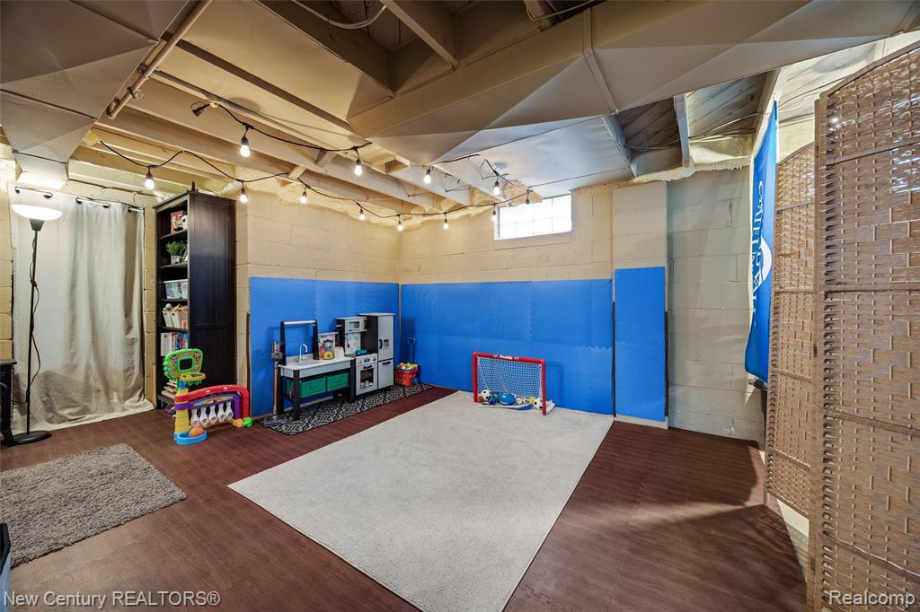 609 E Baker Avenue, Clawson, MI — Photo 21