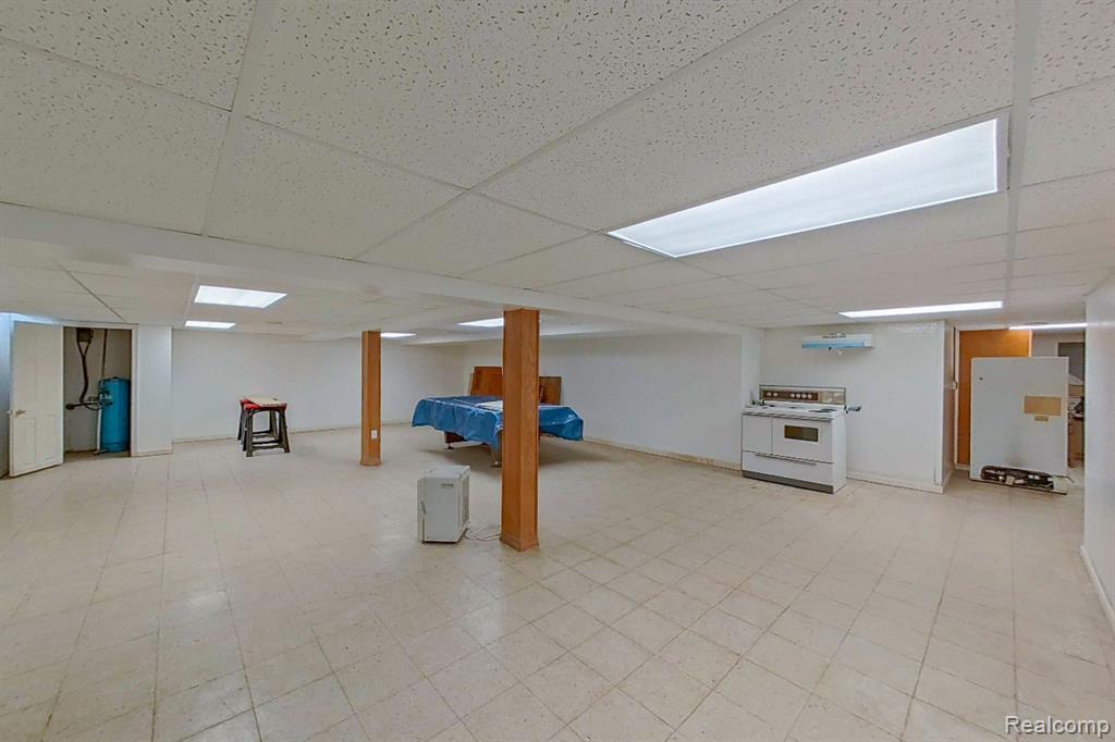 4395 OLD CARRIAGE Road, Flint, MI 48507 — Photo 33