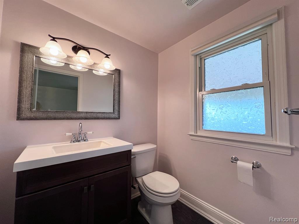 8488 HARDING, Center Line, MI 48015 — Photo 30