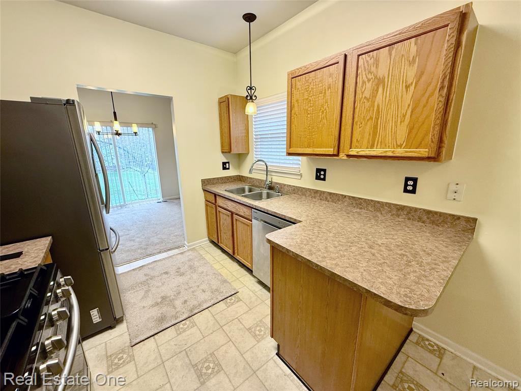 716 Palmer Drive, Pontiac, MI 48342 — Photo 4