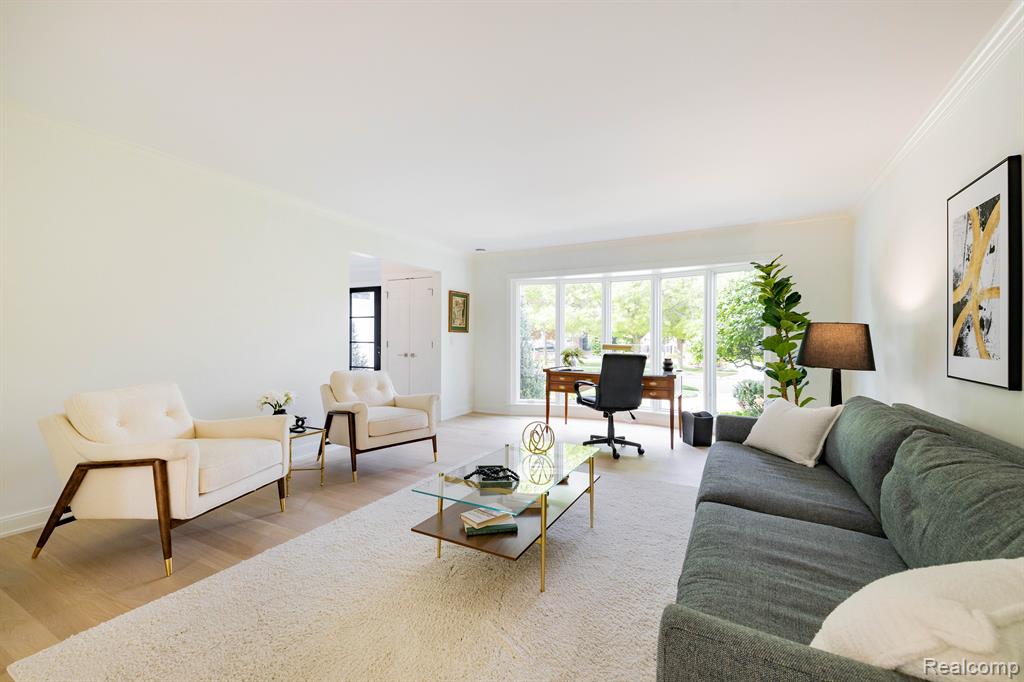 655 CANTERBURY Road, Grosse Pointe Woods, MI 48236 — Photo 13