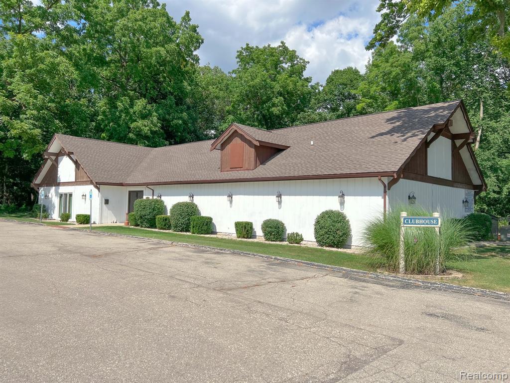 7370 WOODVIEW Street, 1, Westland, MI — Photo 39