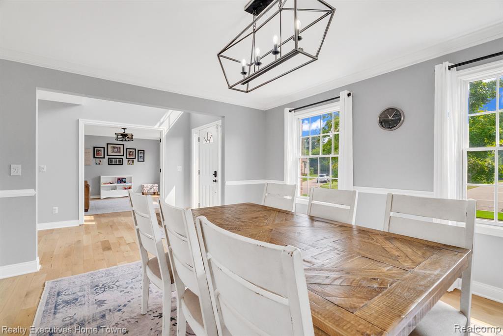 5453 BAYWOOD Drive, Fort Gratiot, MI 48059 — Photo 9