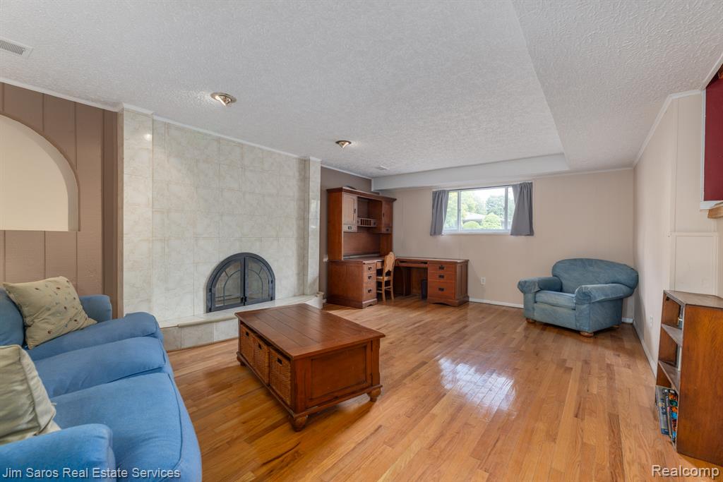 47425 Barbara Road, Macomb, MI 48044 — Photo 19