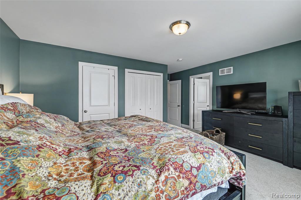 910 McLean Avenue, Royal Oak, MI 48067 — Photo 38