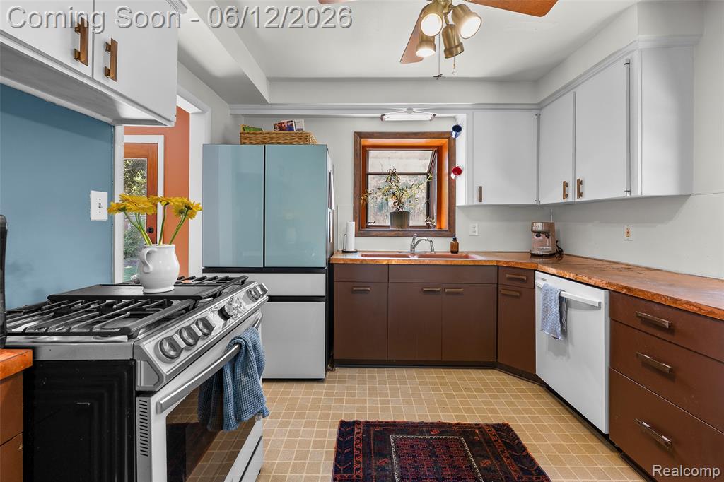 10467 W 11 Mile Road, Huntington Woods, MI — Photo 11