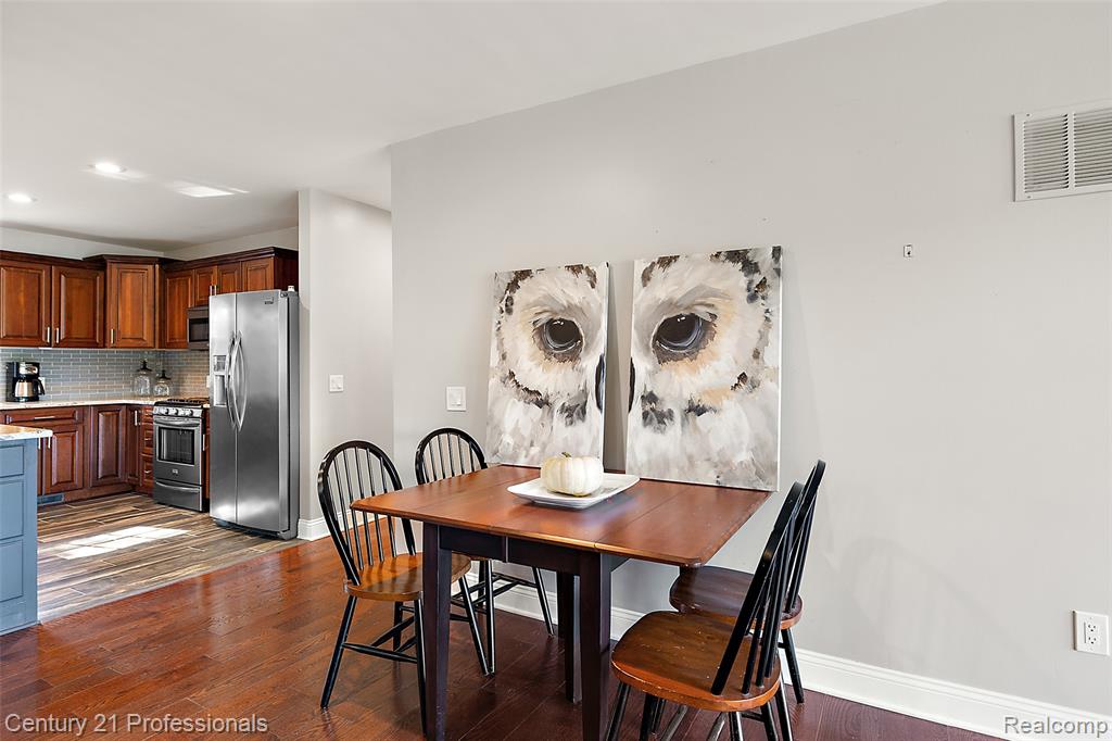 2679 Lakeview Drive, Ortonville, MI 48462 — Photo 30