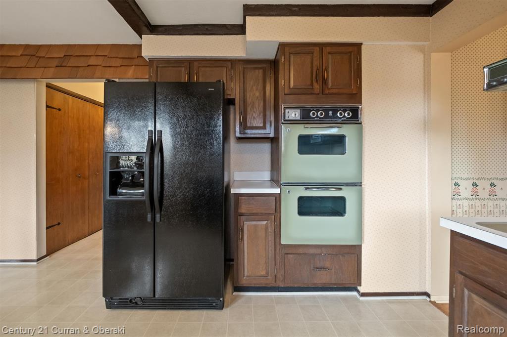 19419 Coachwood Road, Riverview, MI 48193 — Photo 21