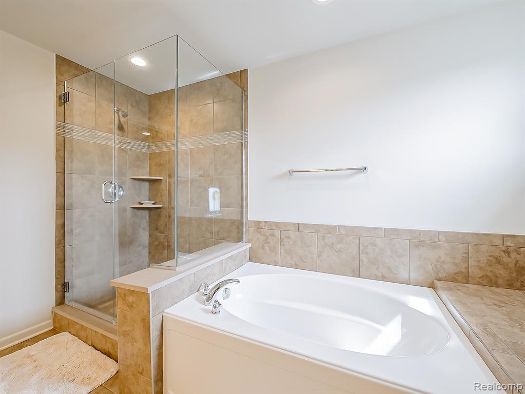 24503 Scenic Drive, South Lyon, MI 48178 — Photo 55