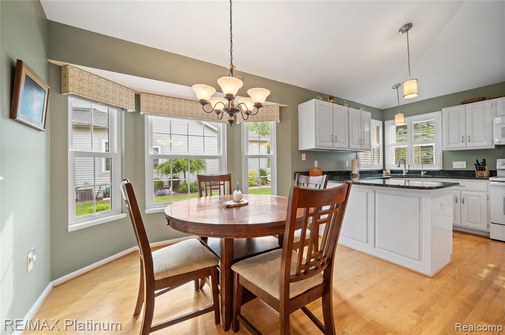 2336 Swans Cove, 7, Fenton, MI 48430 — Photo 9
