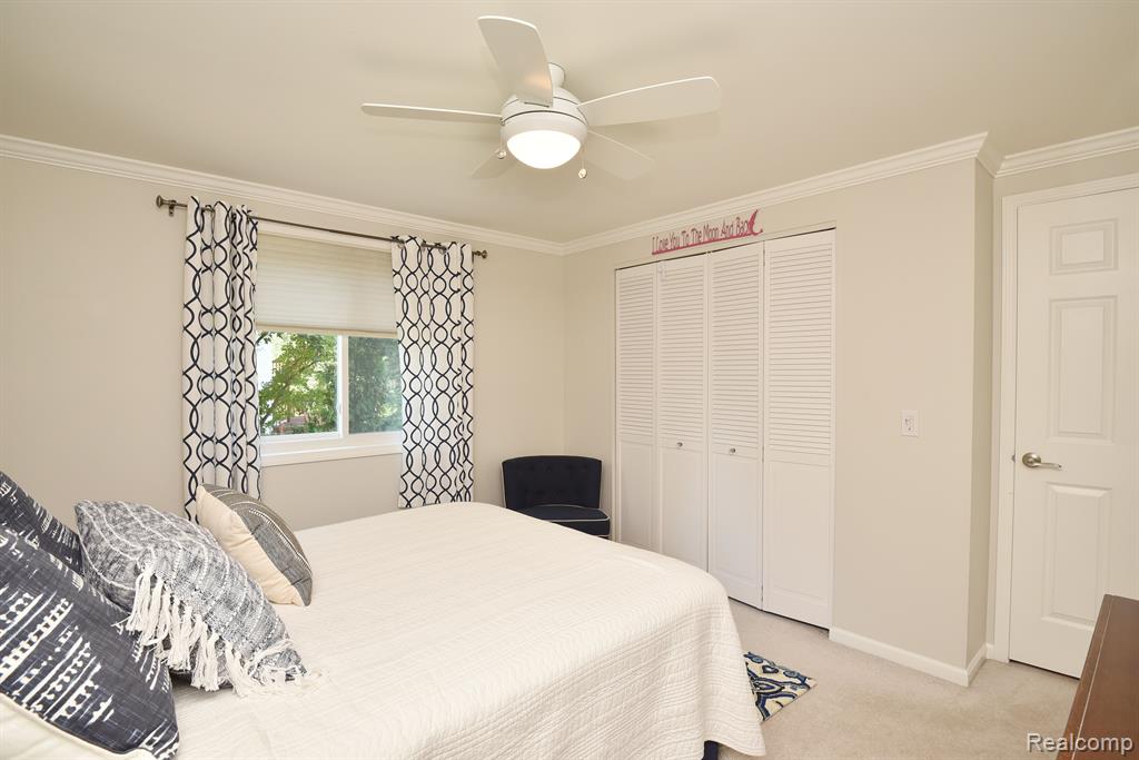 5544 WHITE HALL Circle, West Bloomfield, MI 48323 — Photo 28