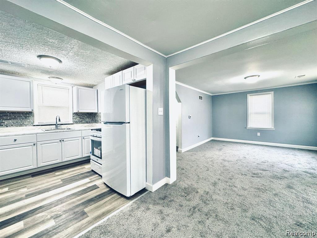 184 DICKINSON Street, Mount Clemens, MI 48043 — Photo 14