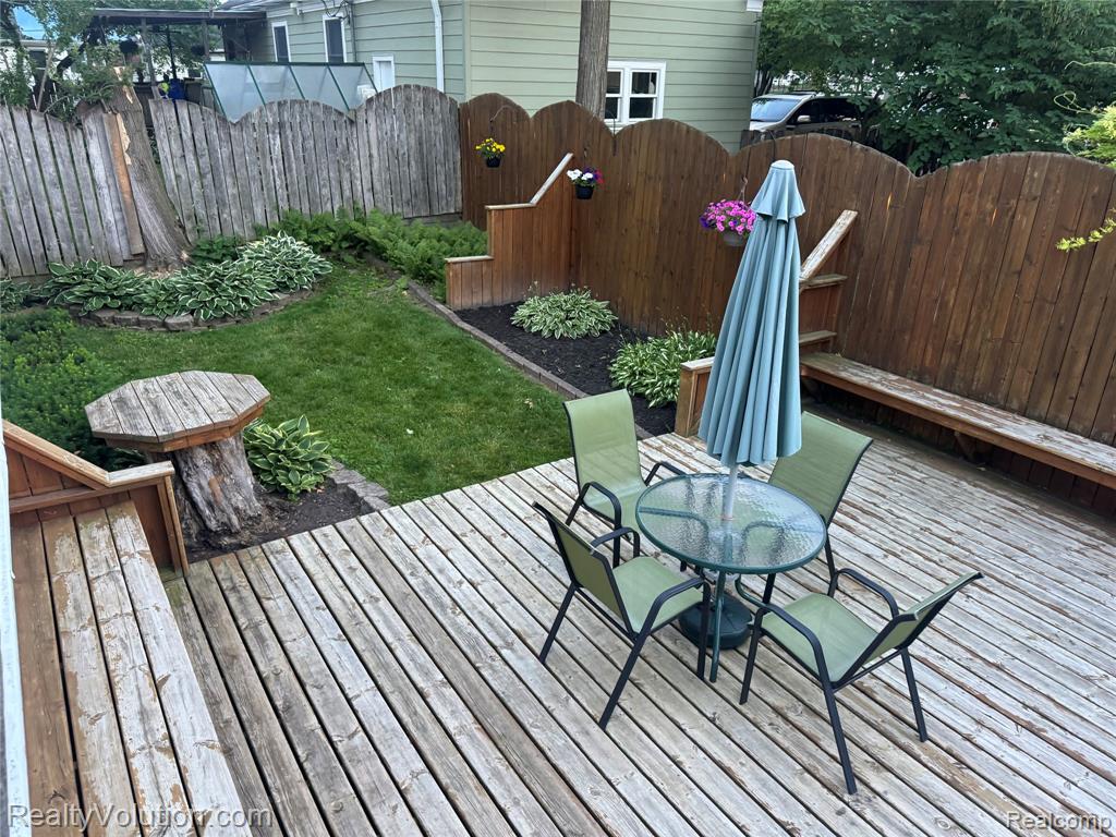 727 W Park Street, Lapeer, MI 48446 — Photo 30