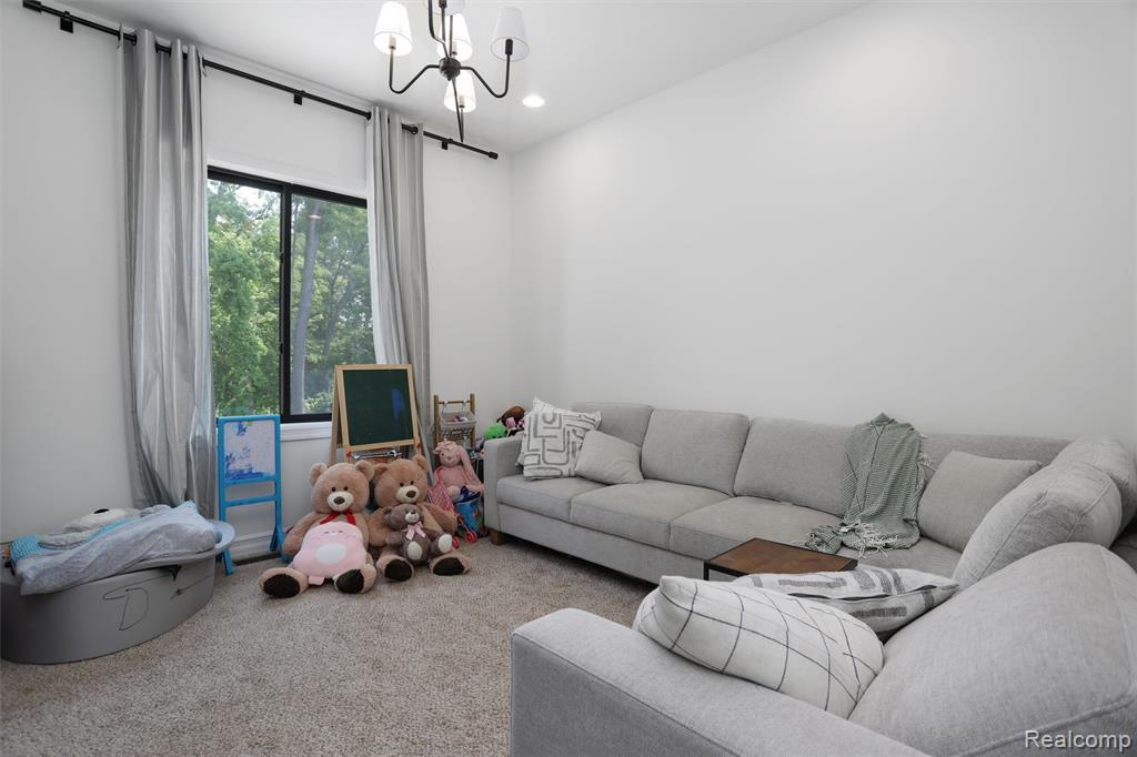 2584 Heights View Court, Rochester, MI 48306 — Photo 30
