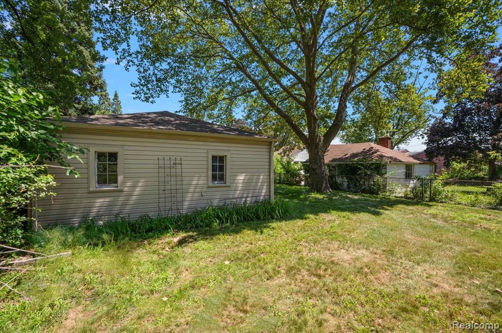 754 S Webik Avenue, Clawson, MI — Photo 14