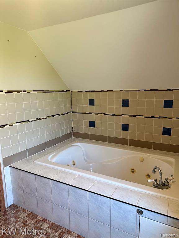 5982 S Mission Road, Mount Pleasant, MI 48858 — Photo 29