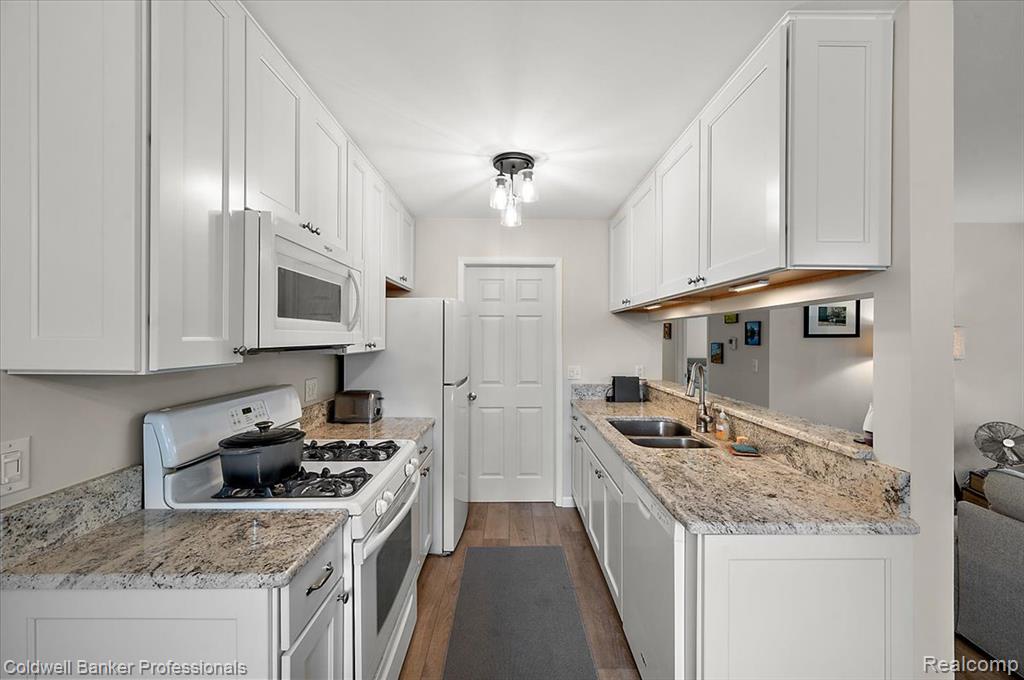 38167 Greenwood Street, Westland, MI — Photo 18