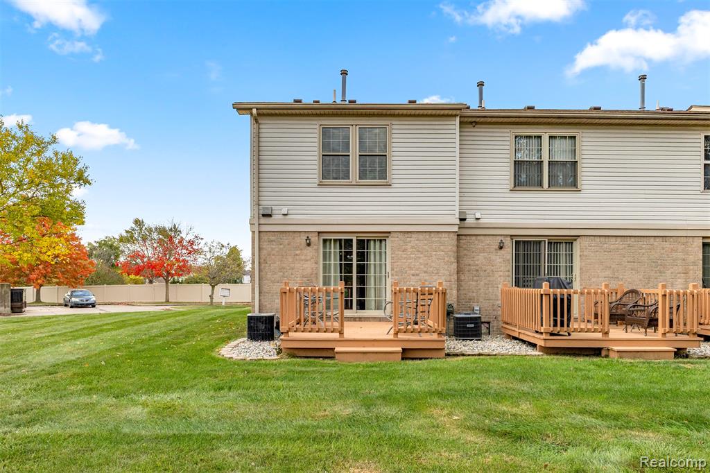 29307 W Jefferson Avenue, 14, Gibraltar, MI — Photo 31