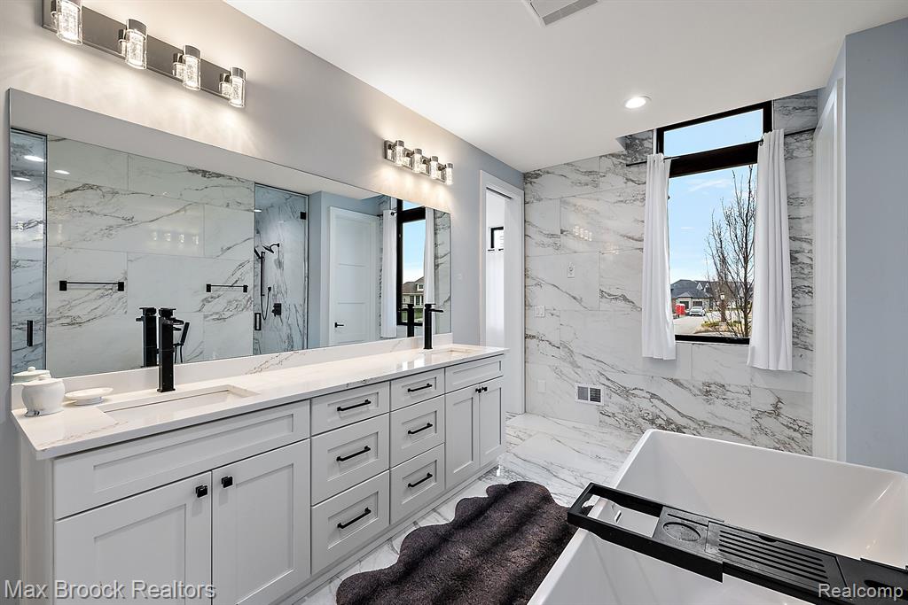 10464 Stoney Point Drive, South Lyon, MI 48178 — Photo 27