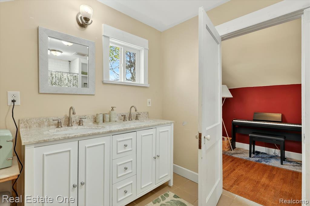 444 Diamond Avenue NE, Grand Rapids, MI 49503 — Photo 30