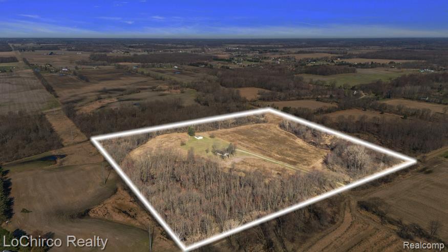 8603 N OWOSSO Road, Fowlerville, MI 48836 — Photo 2