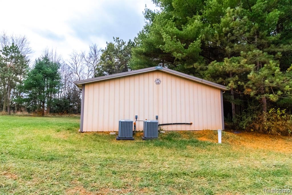 6152 OLD STATE Road, North Branch, MI 48461 — Photo 4
