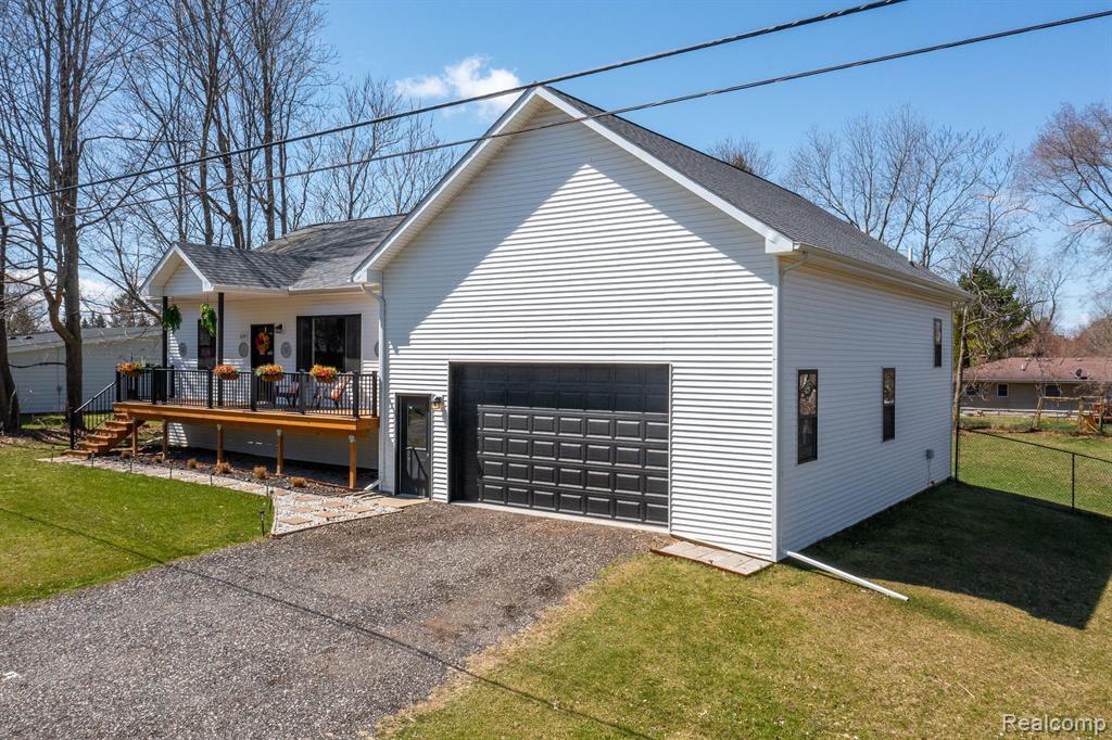 619 N WATKINS, Perry, MI 48872 — Photo 41