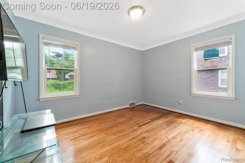 16216 Burgess, Detroit, MI 48219 — Photo 22