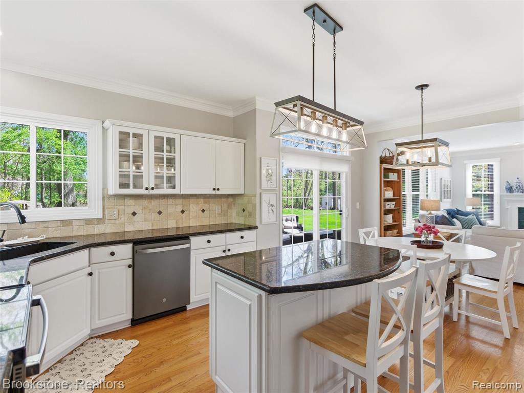 722 Lake Ridge Road, Rochester Hills, MI 48307 — Photo 11