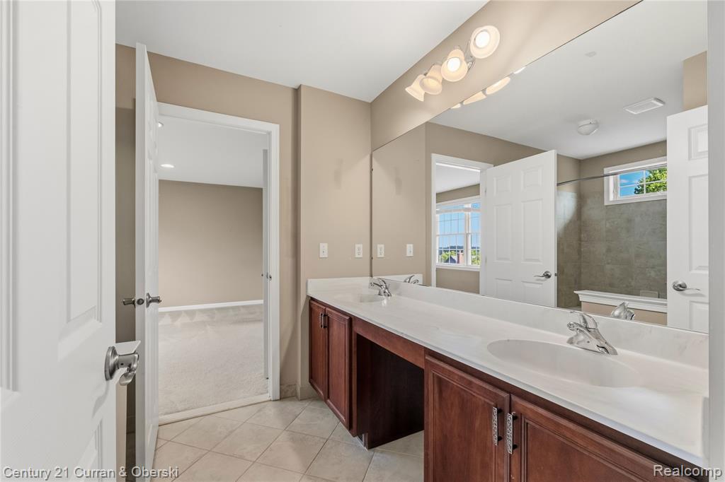 50738 Calvert Isle Drive, Novi, MI — Photo 37