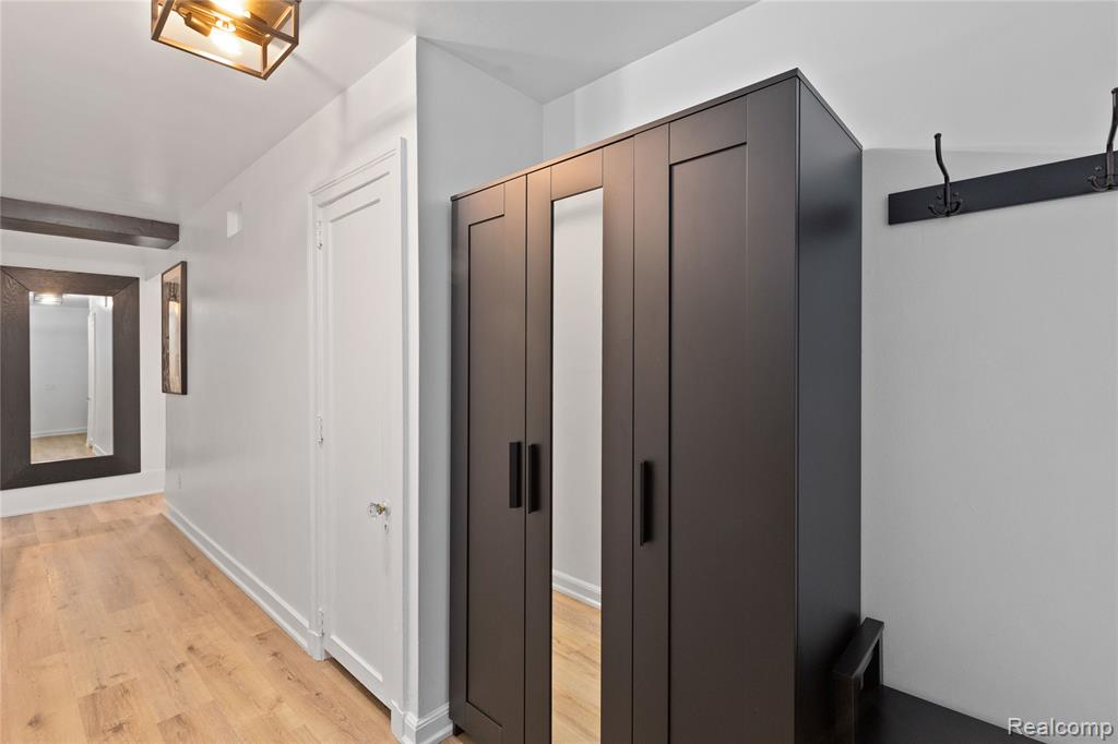 2900 E Jefferson Avenue - Photo 5