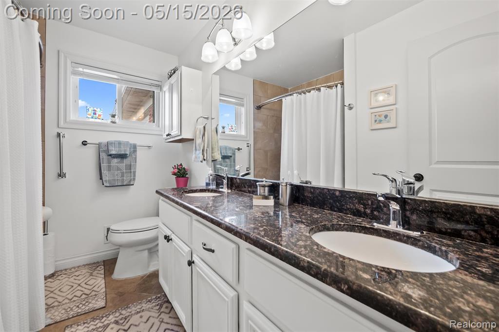 40769 Flagstaff Drive, Sterling Heights, MI 48313 — Photo 22