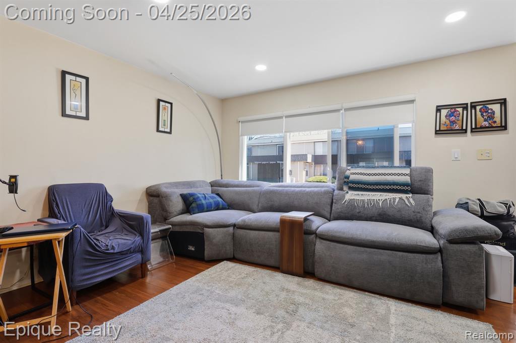 8727 Kennedy Circle, 4, Warren, MI 48093 — Photo 9